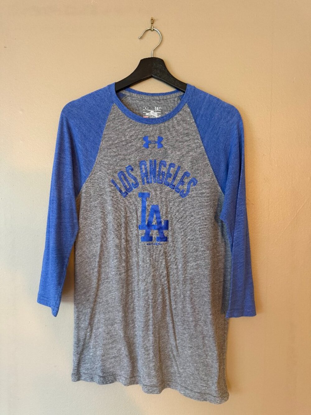 Under Armour Men's LA Dodgers Raglan 3/4 Sleeve Baseball Shirt Gray Blue Smal
